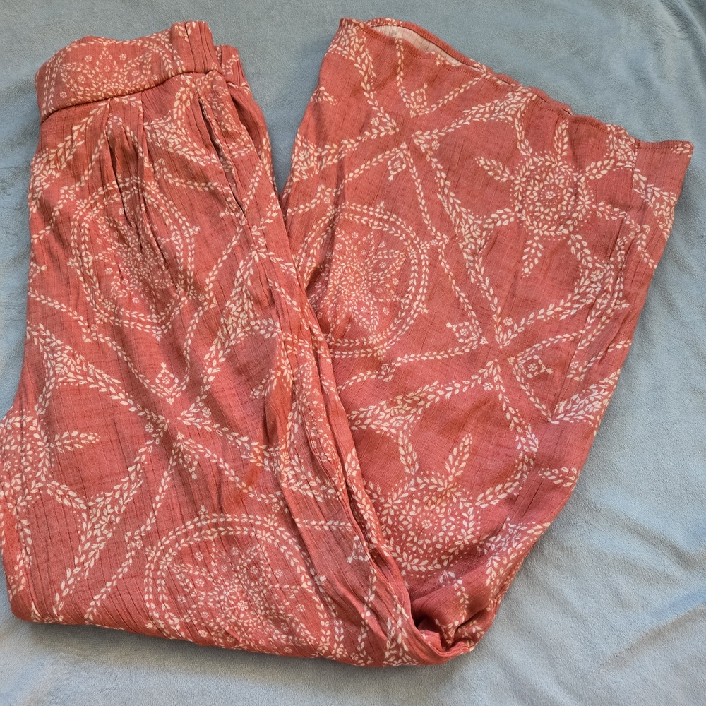 Women’s Coral Printed Wide-Leg Pants